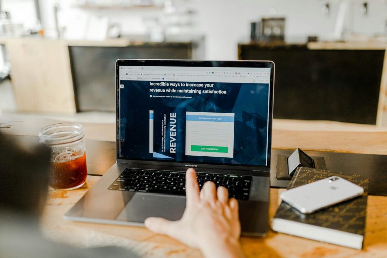 Difference Between Affiliate Influencer and Affiliate Buying Online